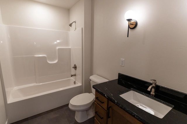 W5836 EDGEWOOD DRIVE, Menasha, WI 54952