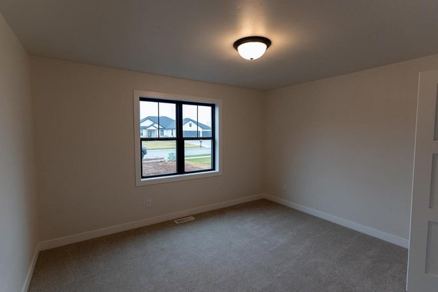 W5836 EDGEWOOD DRIVE, Menasha, WI 54952