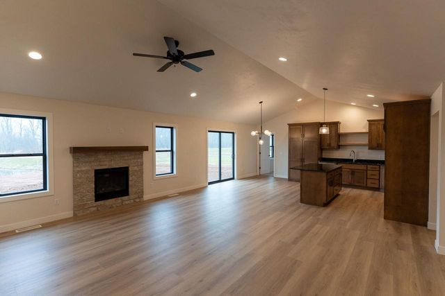 W5836 EDGEWOOD DRIVE, Menasha, WI 54952