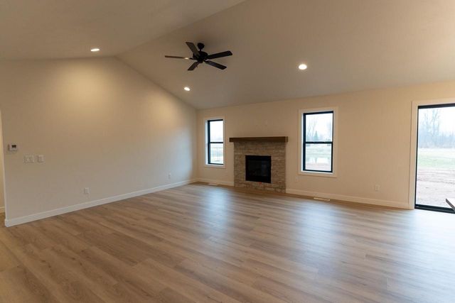 W5836 EDGEWOOD DRIVE, Menasha, WI 54952