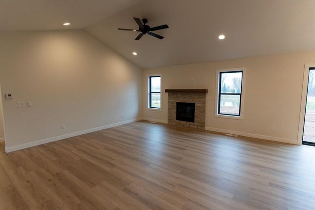 W5836 EDGEWOOD DRIVE, Menasha, WI 54952