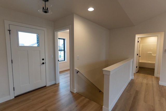 W5836 EDGEWOOD DRIVE, Menasha, WI 54952