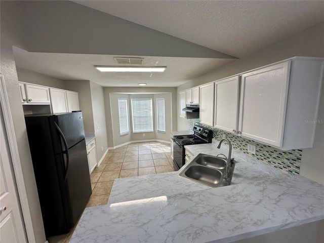 13701 MEADOWPARK AVENUE, Orlando, FL 32826