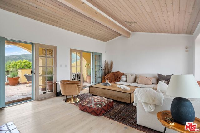 4370 Hillview Dr, Malibu, CA 90265