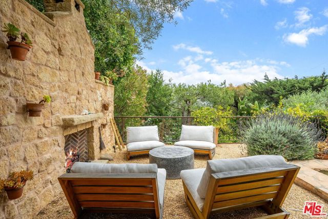 4370 Hillview Dr, Malibu, CA 90265