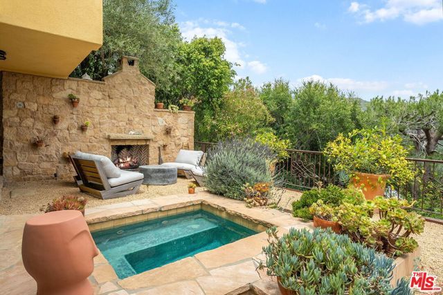 4370 Hillview Dr, Malibu, CA 90265