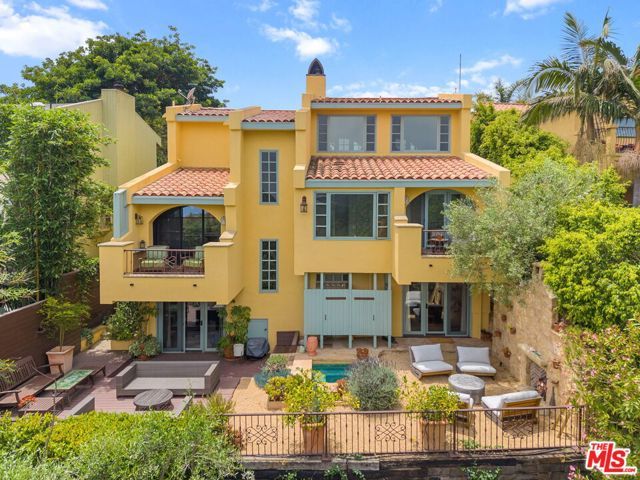 4370 Hillview Dr, Malibu, CA 90265