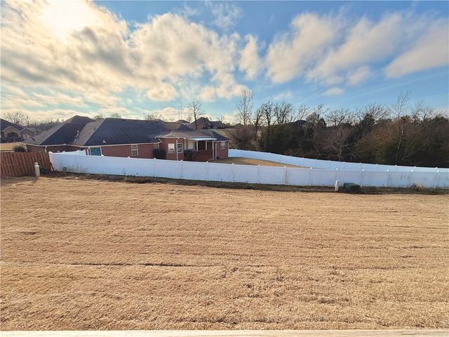 740 Powderhorn Circle, Van Buren, AR 72956