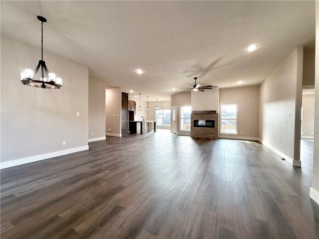 740 Powderhorn Circle, Van Buren, AR 72956