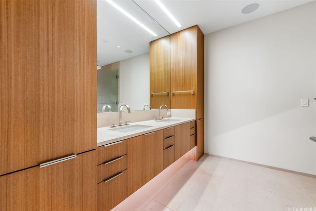 1388 Ala Moana Boulevard 3401, Honolulu, HI 96814