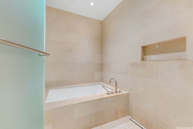 1388 Ala Moana Boulevard 3401, Honolulu, HI 96814