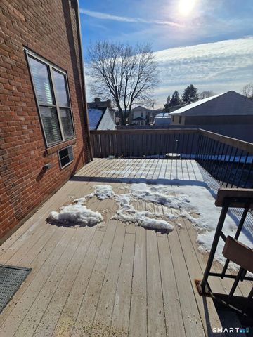 201 College Street 26, Middletown, CT 06457