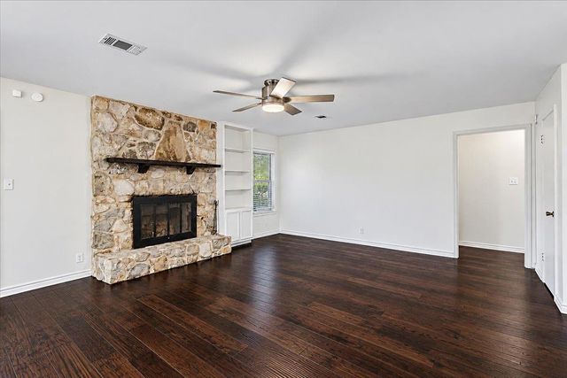 13010 Lamplight Village Ave, Austin, TX 78727