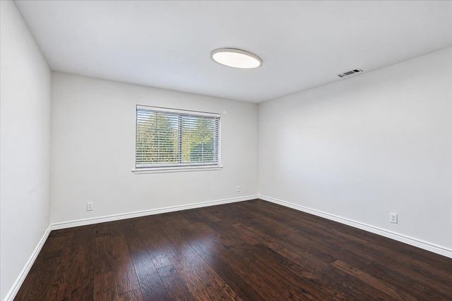 13010 Lamplight Village Ave, Austin, TX 78727