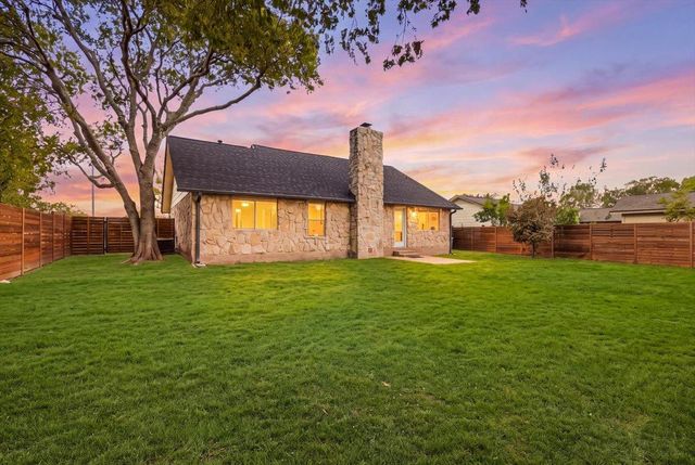 13010 Lamplight Village Ave, Austin, TX 78727