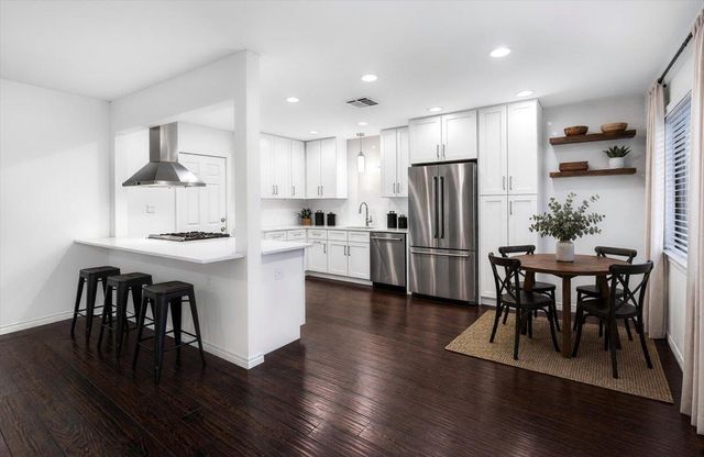 13010 Lamplight Village Ave, Austin, TX 78727