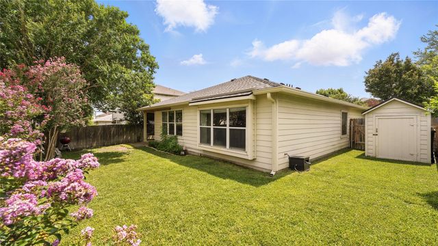 1312 Sunflower LN, San Marcos, TX 78666