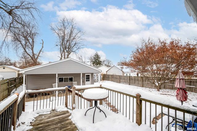 2229 W CALLENDER Avenue, West Peoria, IL 61604