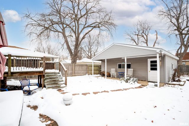 2229 W CALLENDER Avenue, West Peoria, IL 61604