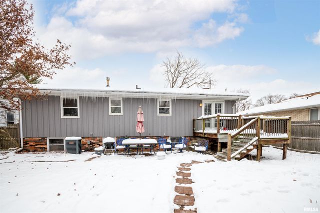 2229 W CALLENDER Avenue, West Peoria, IL 61604