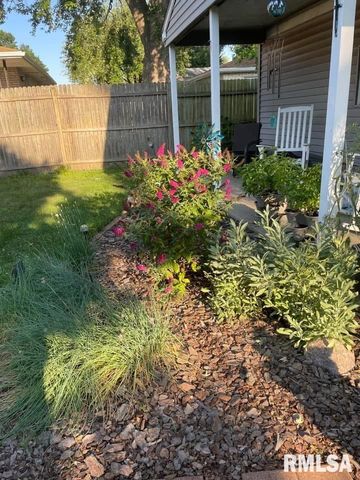 2229 W CALLENDER Avenue, West Peoria, IL 61604