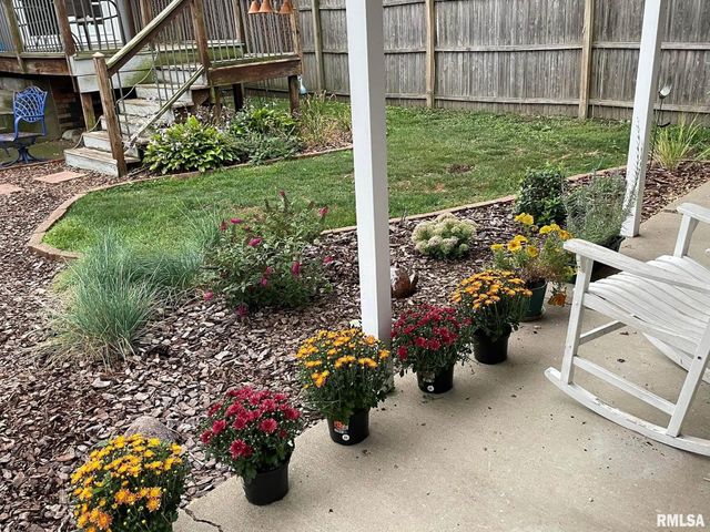 2229 W CALLENDER Avenue, West Peoria, IL 61604