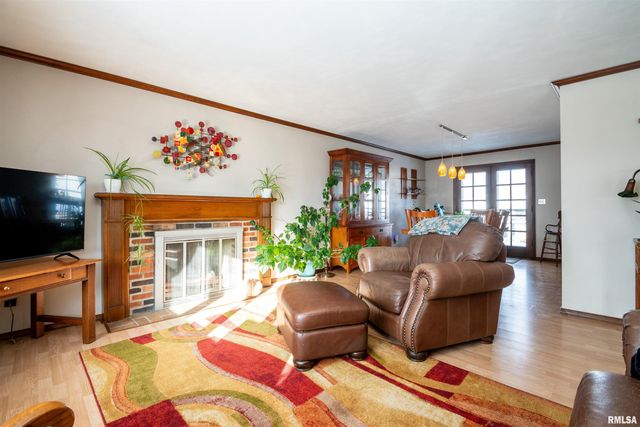 2229 W CALLENDER Avenue, West Peoria, IL 61604