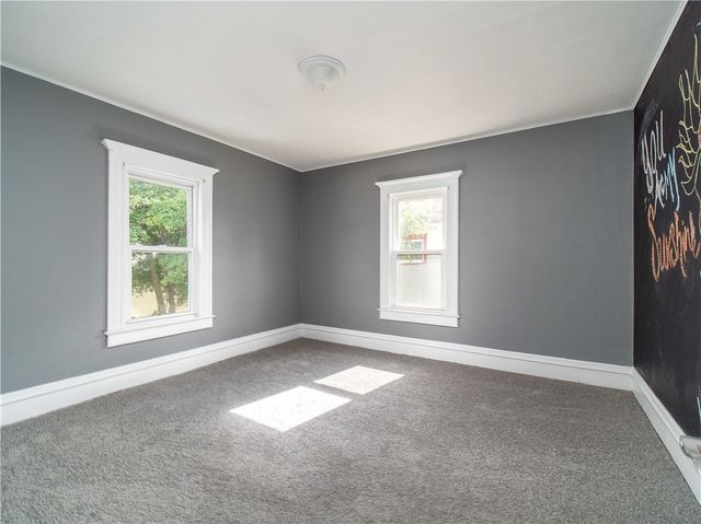 42 Chapman St, Jamestown, NY 14701