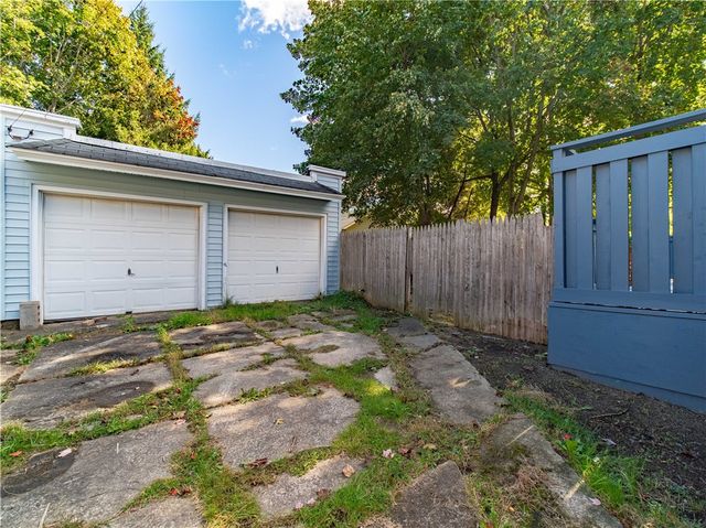 42 Chapman St, Jamestown, NY 14701