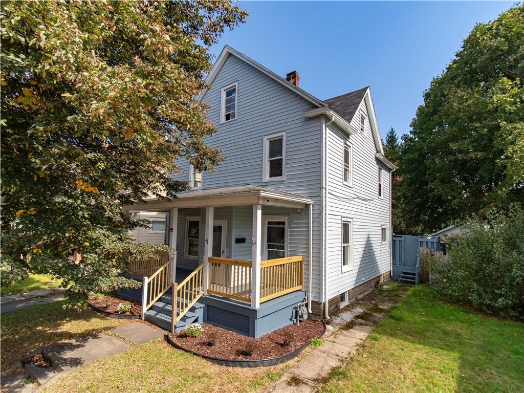 42 Chapman St, Jamestown, NY 14701