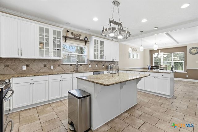 169 Old 71, Cedar Creek, TX 78612
