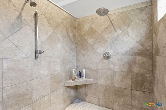 169 Old 71, Cedar Creek, TX 78612