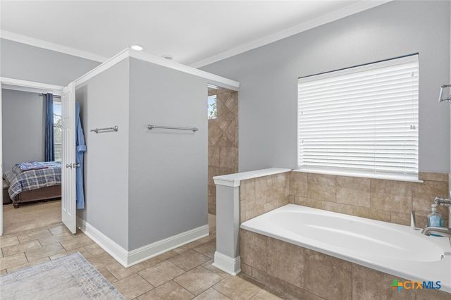 169 Old 71, Cedar Creek, TX 78612
