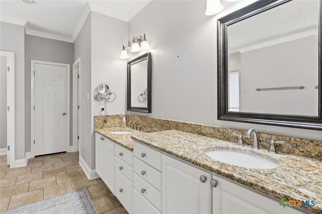 169 Old 71, Cedar Creek, TX 78612
