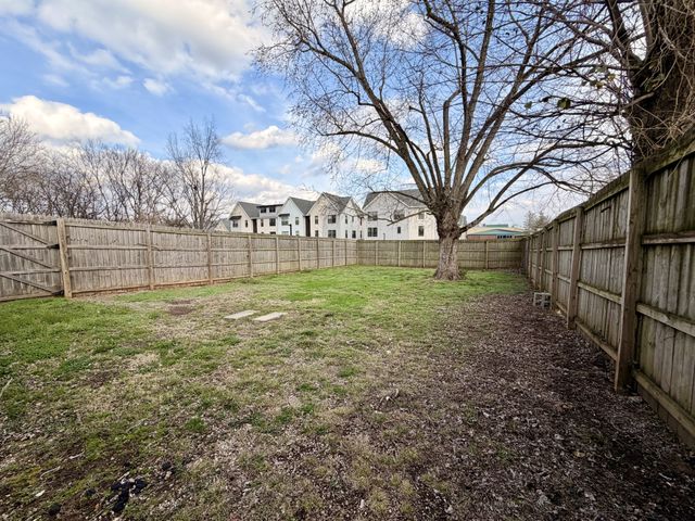 609 S Highland Ave, Murfreesboro, TN 37130