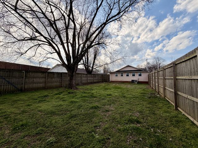 609 S Highland Ave, Murfreesboro, TN 37130