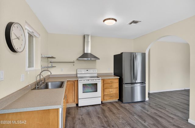 1727 E 8th Street, Tucson, AZ 85719