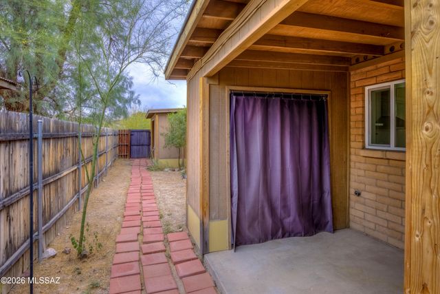 1727 E 8th Street, Tucson, AZ 85719