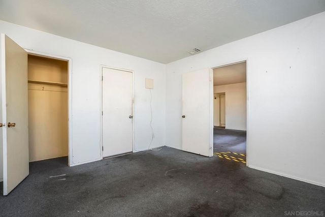 212 Los Alamos Dr, San Diego, CA 92114