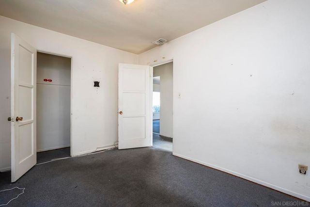 212 Los Alamos Dr, San Diego, CA 92114