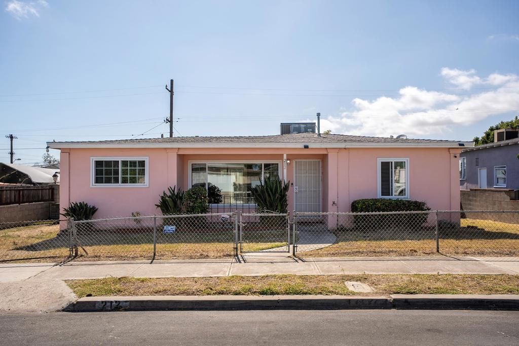 212 Los Alamos Dr, San Diego, CA 92114