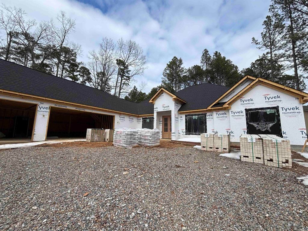 81 Elcano Drive, Hot Springs Village, AR 71909