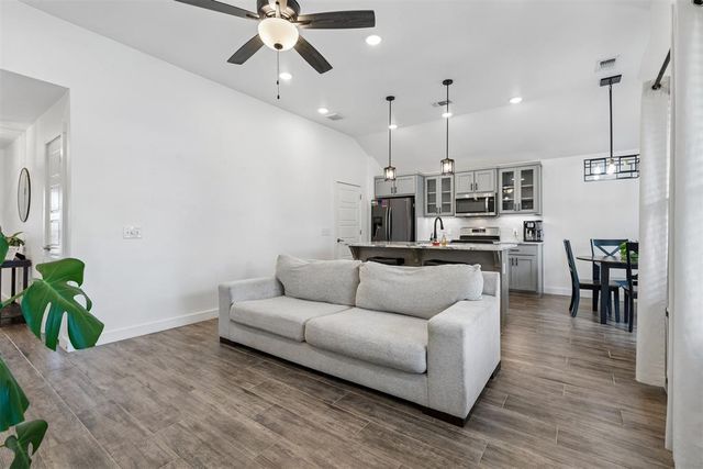 3412 Pagoda Pead Drive, Yukon, OK 73099