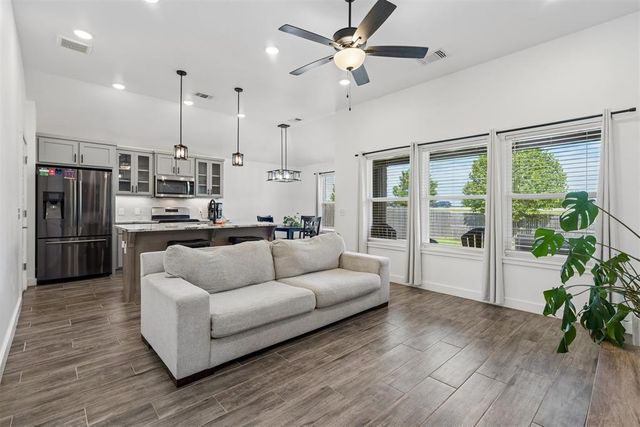 3412 Pagoda Pead Drive, Yukon, OK 73099