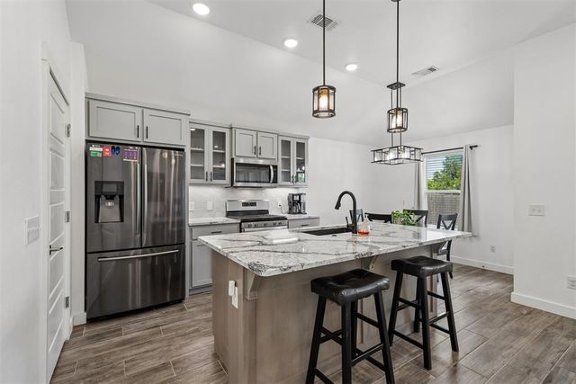 3412 Pagoda Pead Drive, Yukon, OK 73099
