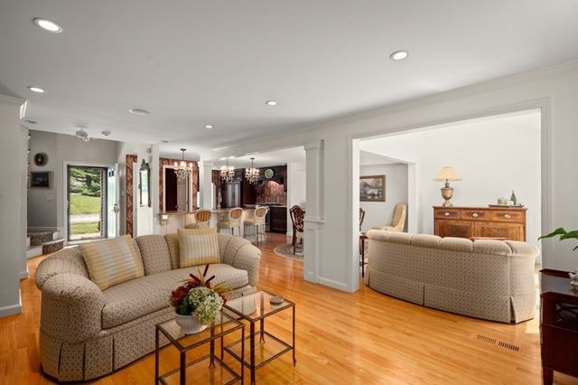30 Spoon Way 30, North Reading, MA 01864