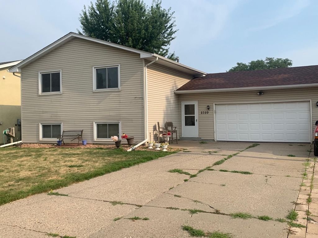 2359 17th Avenue E, North Saint Paul, MN 55109 — photo 2