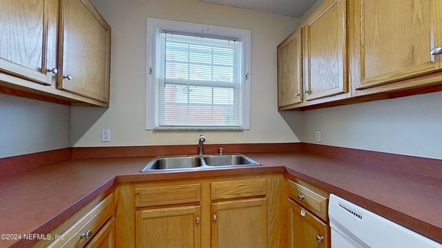 1261 BELMONT Terrace 2, Jacksonville, FL 32207