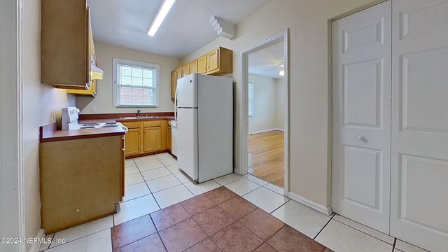 1261 BELMONT Terrace 2, Jacksonville, FL 32207