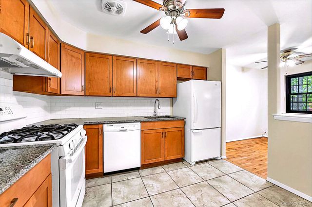 220-30 64th Avenue 3 Fl, Bayside, NY 11364